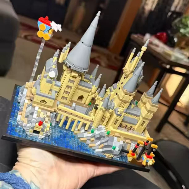 ชุดตัวต่อปราสาทเวทมนตร์ยุคกลาง - Model Kit Harry Potter บทวิจารณ์และราคา