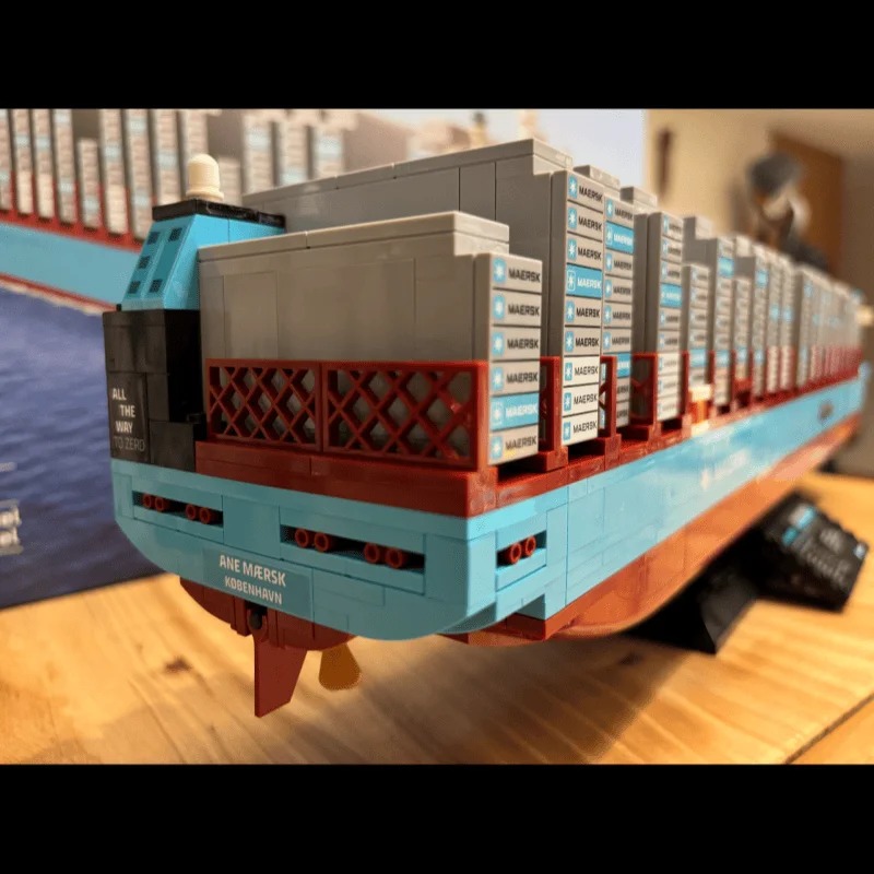ชุดตัวต่อเรือคอนเทนเนอร์แบบสอง - Model Kit Ship บทวิจารณ์และราคา