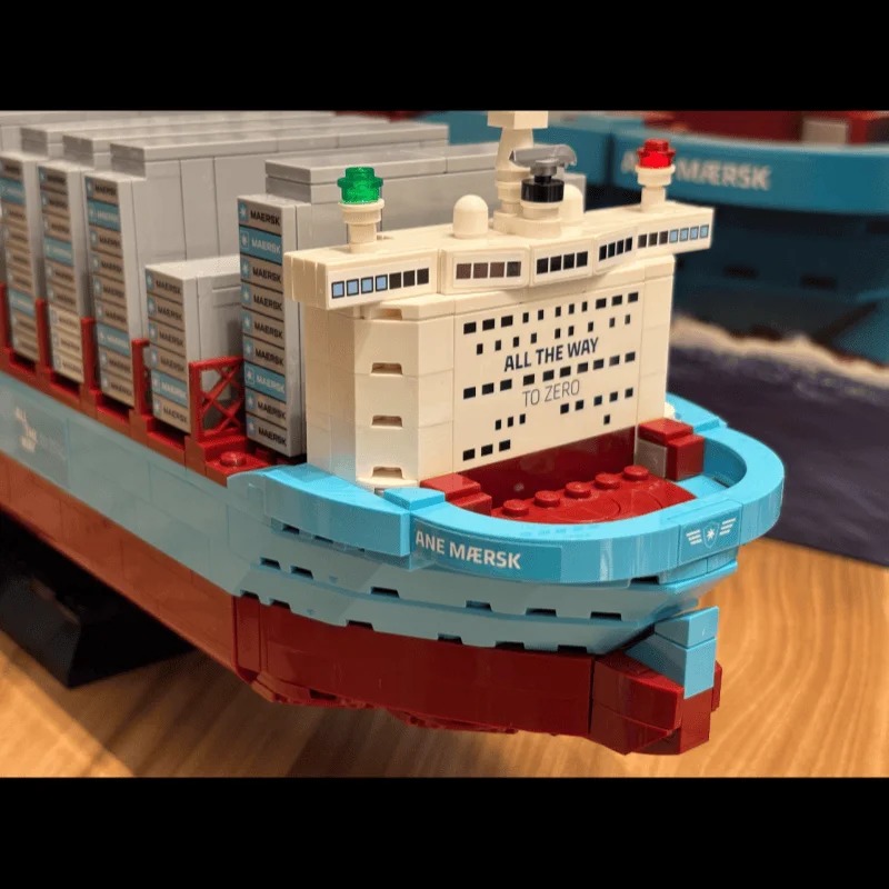 ชุดตัวต่อเรือคอนเทนเนอร์แบบสอง - Model Kit Ship บทวิจารณ์และราคา